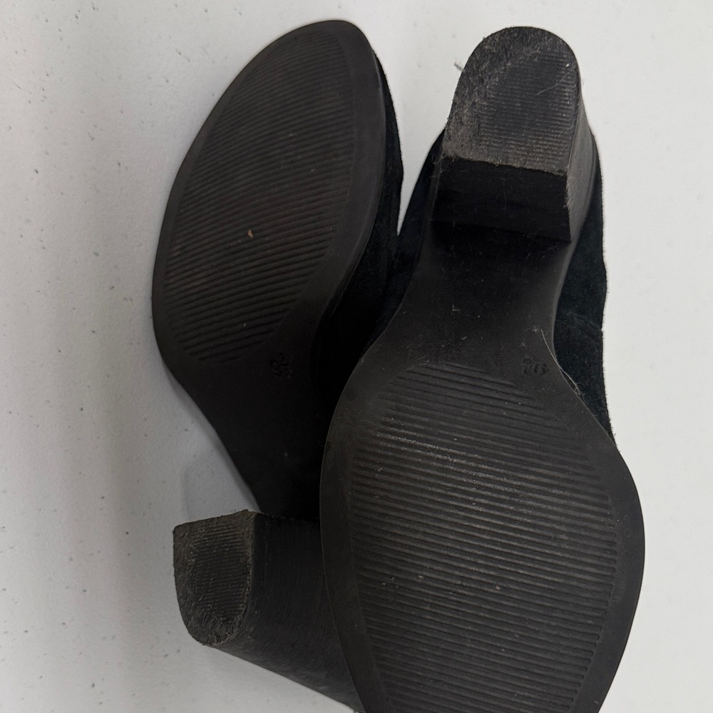 MICHAEL Michael Kors Black Suede Ankle Booties - Picture 3 of 6
